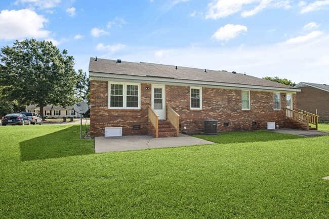 Building Photo - 3007 Buckingham Rd NW