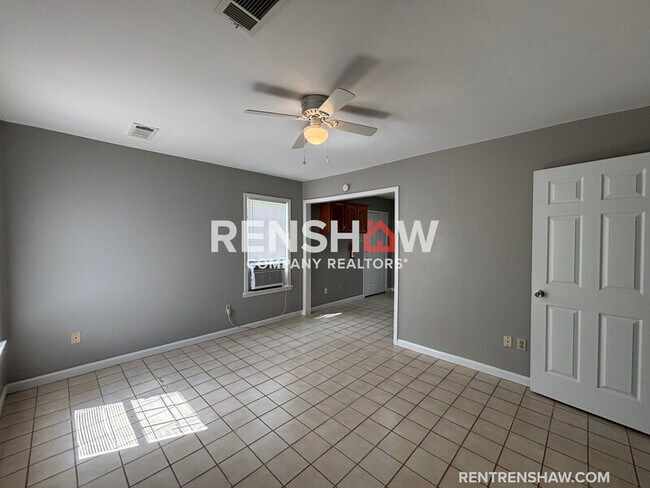 Building Photo - 4920 Buford Ave