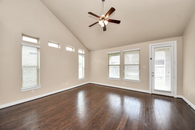 Building Photo - 24219 Peralta Glen Ln