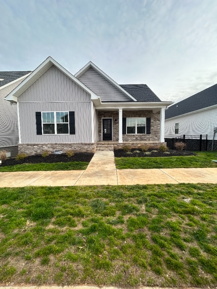 Building Photo - 122 Roseberry St