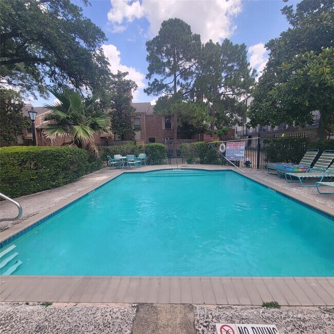 Building Photo - 2333 Bering Dr