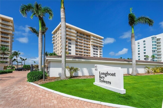 Building Photo - 603 Longboat Club Rd