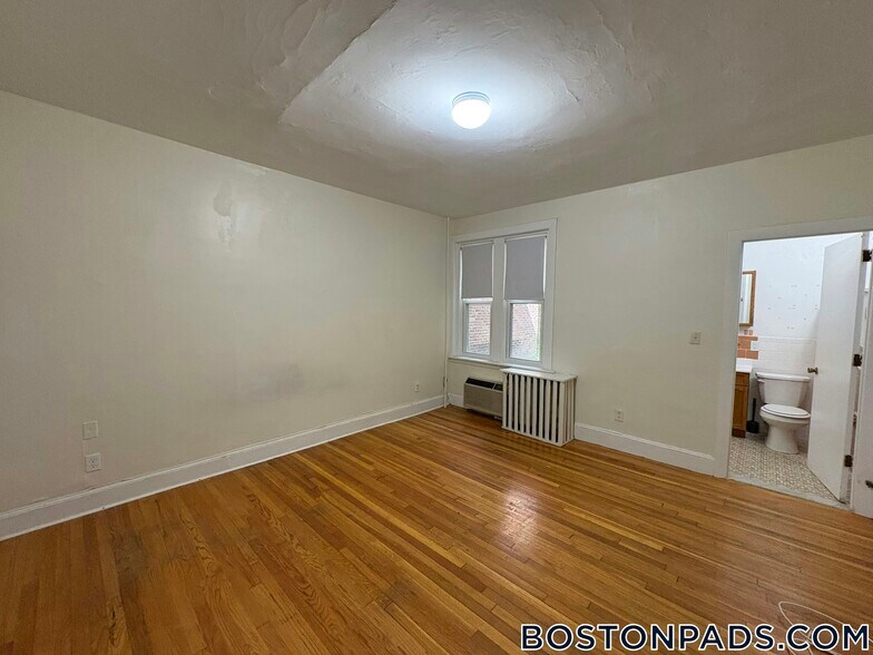 Building Photo - 33 Lancaster Terrace