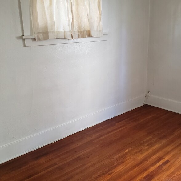 Building Photo - 304 N Colorado Pl