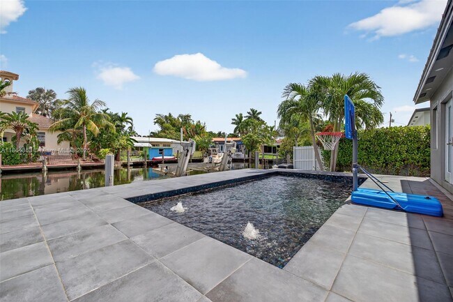 Building Photo - 1009 Tangelo Isle