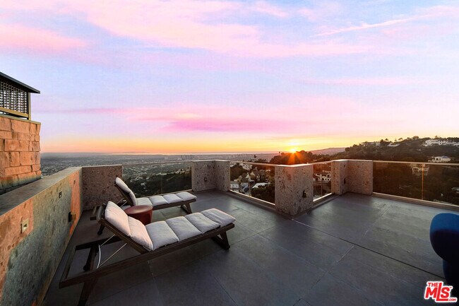 Building Photo - 2020 Cyprean Dr