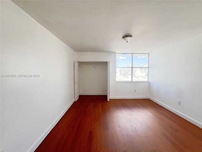 Building Photo - 3895 W 9th Way