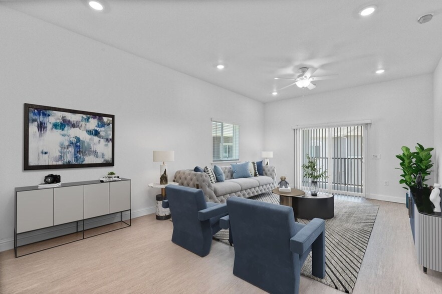 Interior Photo - Madelyn Court