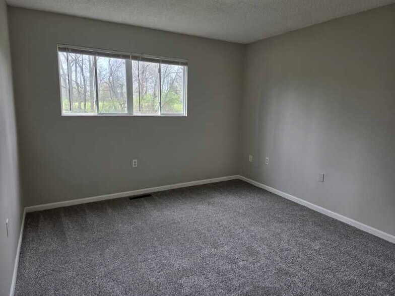 Building Photo - 6063 Briarcliff Path