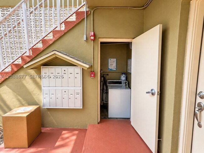 Building Photo - 6310 SW 79th St