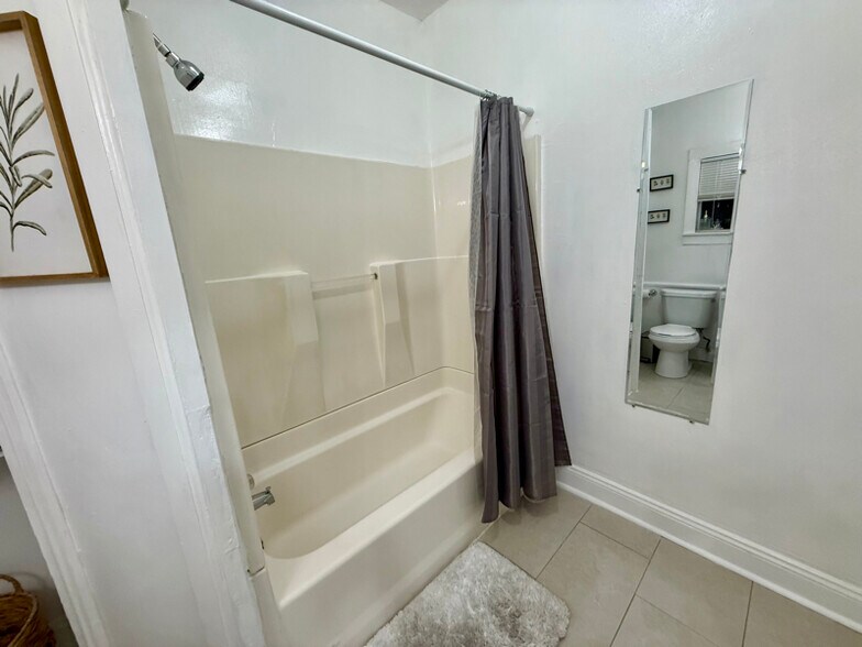 Building Photo - 747 Fourth St