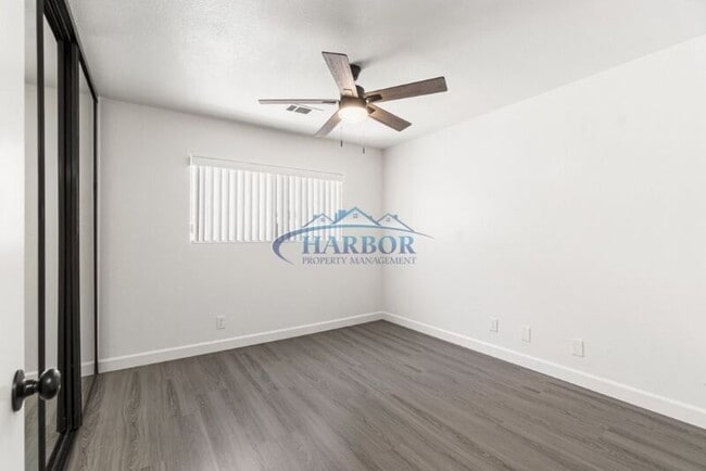 Building Photo - 789 W 18th St