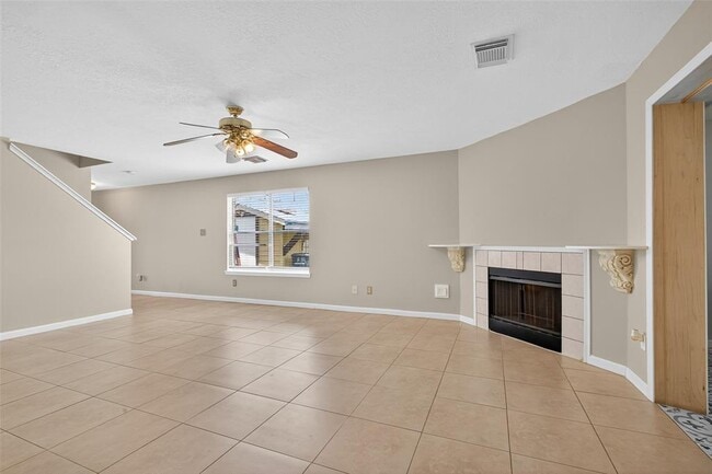 Building Photo - 9123 Belle Glen Dr