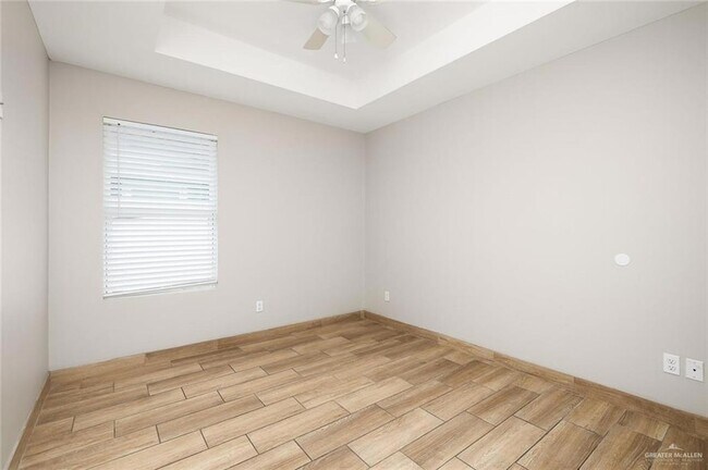 Building Photo - 826 S Missouri St