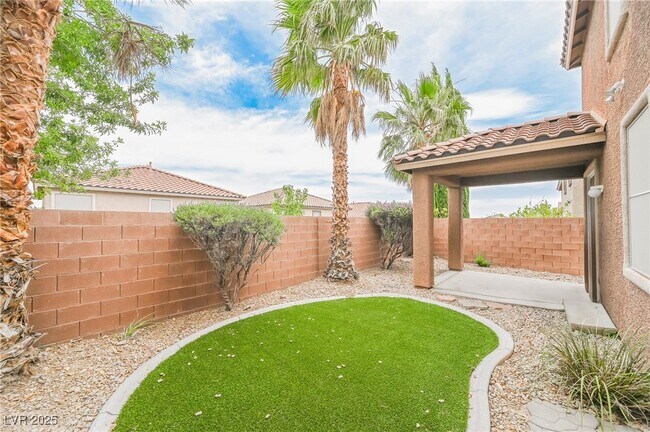 Building Photo - 764 La Tosca St