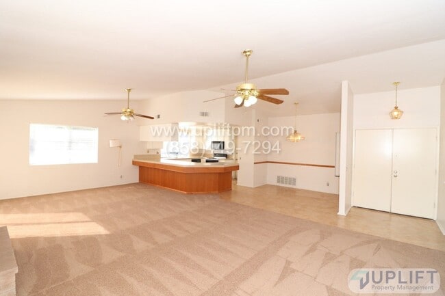 Building Photo - 3 Bed, 2 Bath Home w/ Central HVAC, 2 Car ...