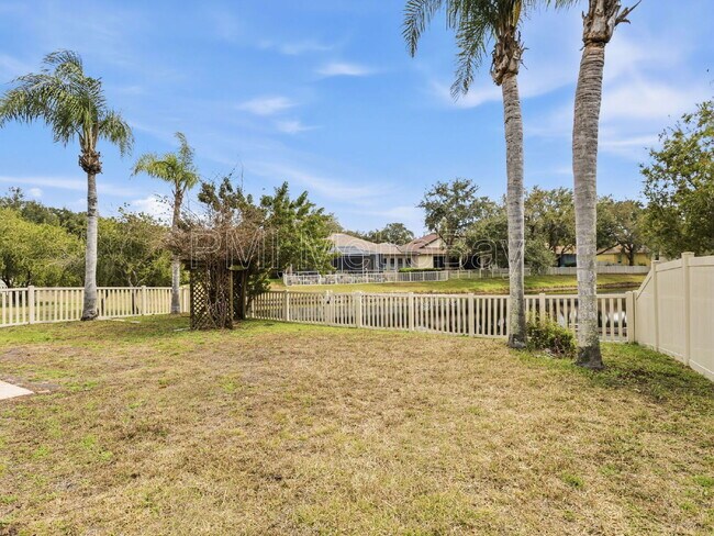 Building Photo - 7632 Blue Spring Dr