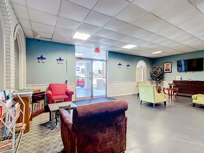 Building Photo - 4645 N Socrum Loop Rd
