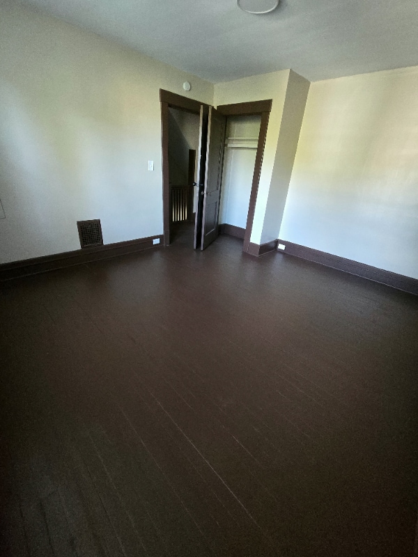 Building Photo - 839 Priestley Ave