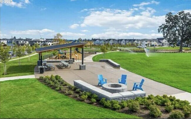 Building Photo - 8206 SE Leafhopper St