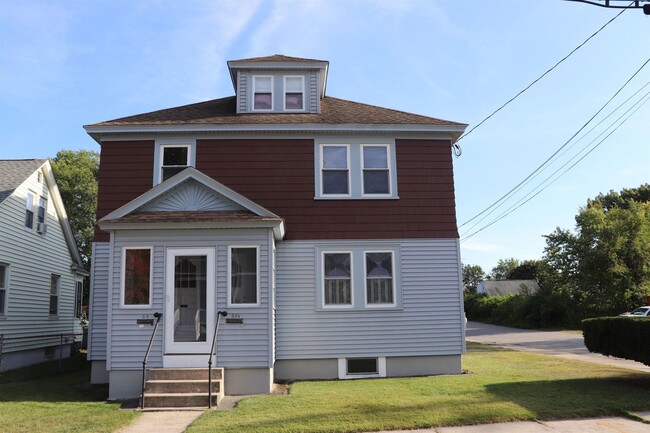 Building Photo - 32 Gilman St