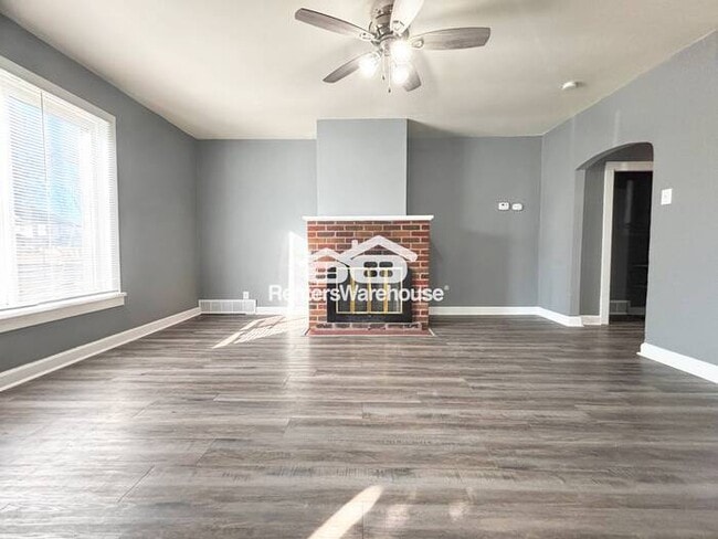 Building Photo - 1 Bedroom Apartment Available for Rent