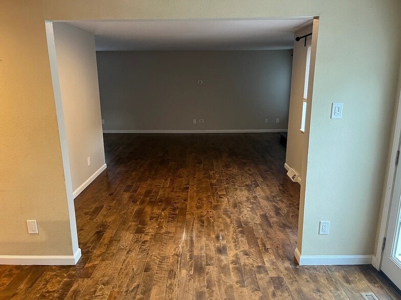 Building Photo - 5576 S Lansing Way