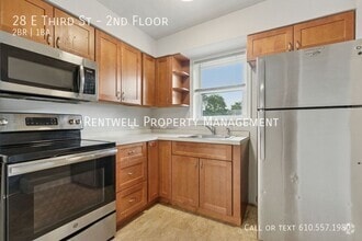 Building Photo - 28 E Third St-2nd Floor
