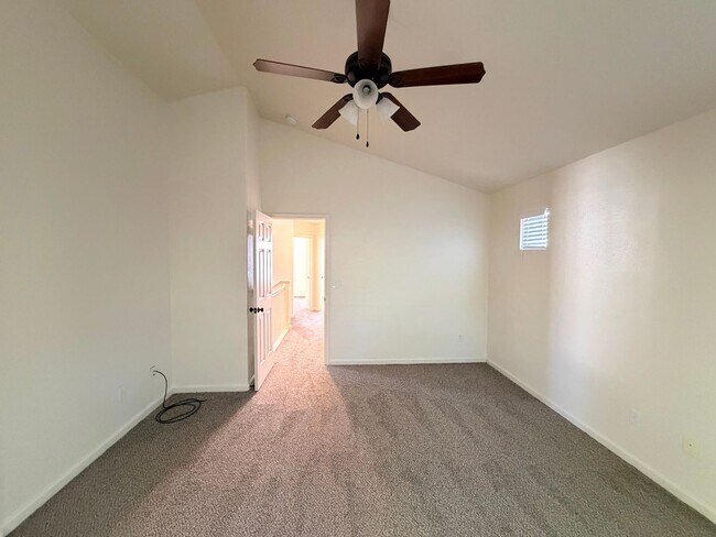 Building Photo - 5704 Golden Eagle Dr