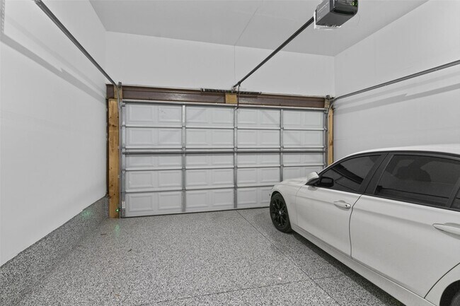 Building Photo - 5424 Delmar Ct