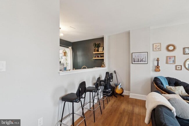 Primary Photo - 1902 Fairmount Ave