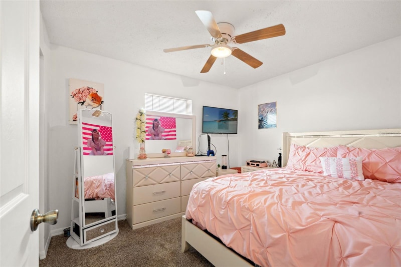 Building Photo - 6621 W Robin Ln