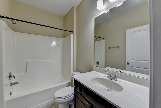 Building Photo - 2405 Tenor Ln