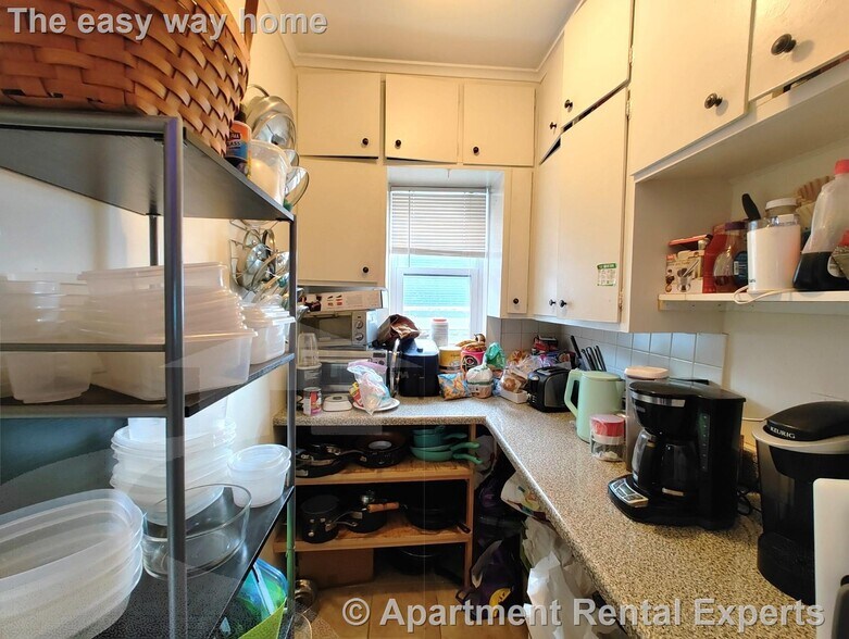 Building Photo - 9 Medford St