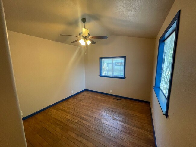 Building Photo - MASSIVE and Recently Renovated 3 Bed 2 Bath Home With Extra 1 Bed/Half Bath Bonus Cottage!