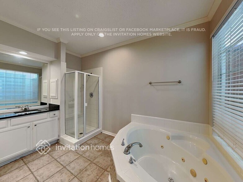 Building Photo - 808 Olde Towne Dr