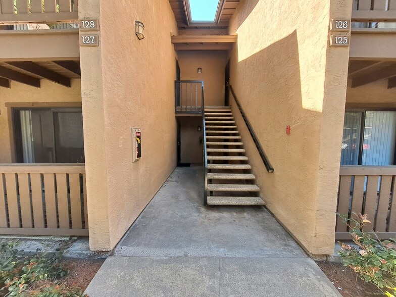 Front - 10246 Black Mountain Rd
