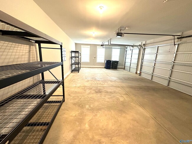 Building Photo - 8105 Goose Ridge Dr SE