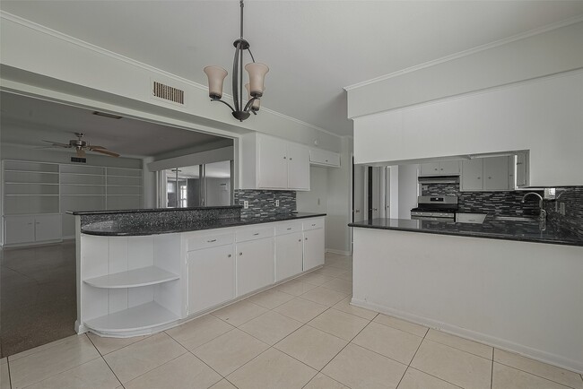 Building Photo - 4115 Mischire Dr