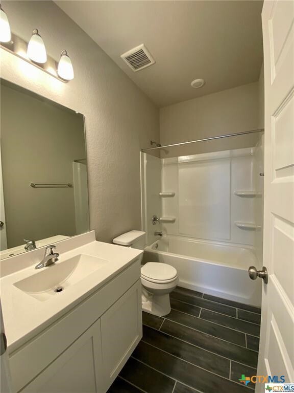 Building Photo - 2445 Ayers Dr