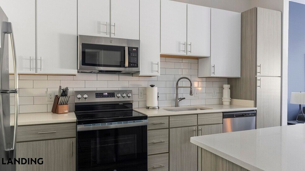 Building Photo - 5340 Periwinkle Hl Ave