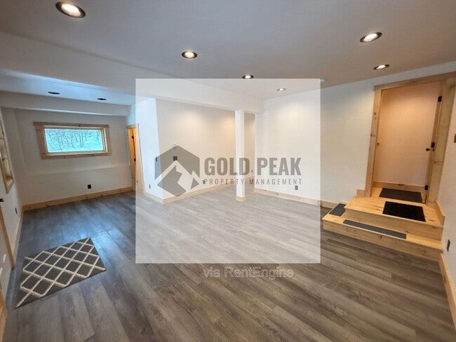 Building Photo - 33181 Wenatchi Trail