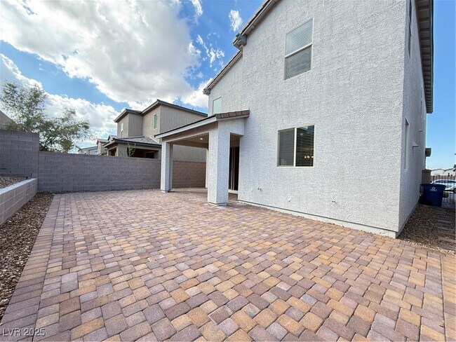Building Photo - 2852 Amphion Ct