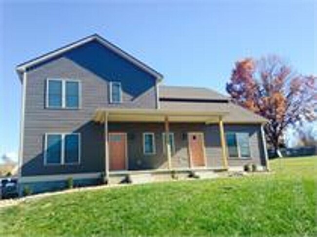 Primary Photo - 1610 Whipple Dr