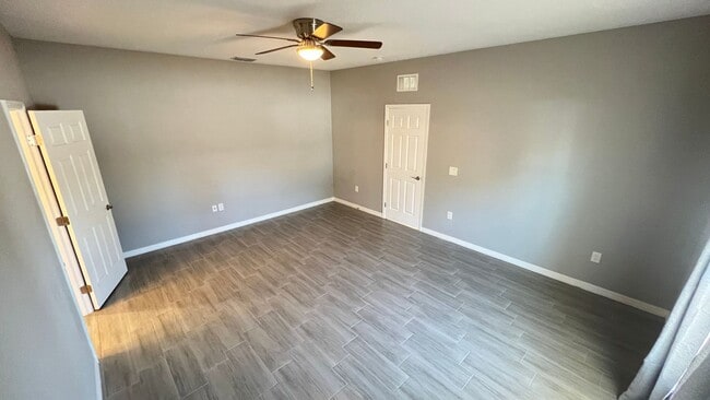 Building Photo - Gorgeous 3 Bedroom, 2 Bathroom Home in Palm Bay!!