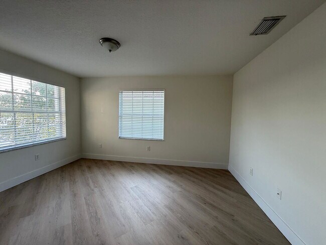 Building Photo - 13848 NW 22nd St