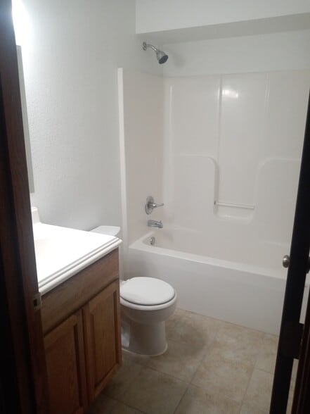 Bathroom #2 - 150 Erin Ct