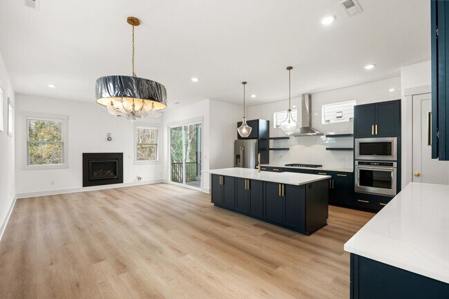 Building Photo - Beautiful 4-bedroom, 4-bathroom Custom Home Durham, NC