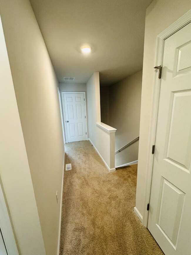 Building Photo - Brand New built townhome in a new communit...