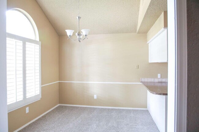 Building Photo - 9705 Abbeville Ave
